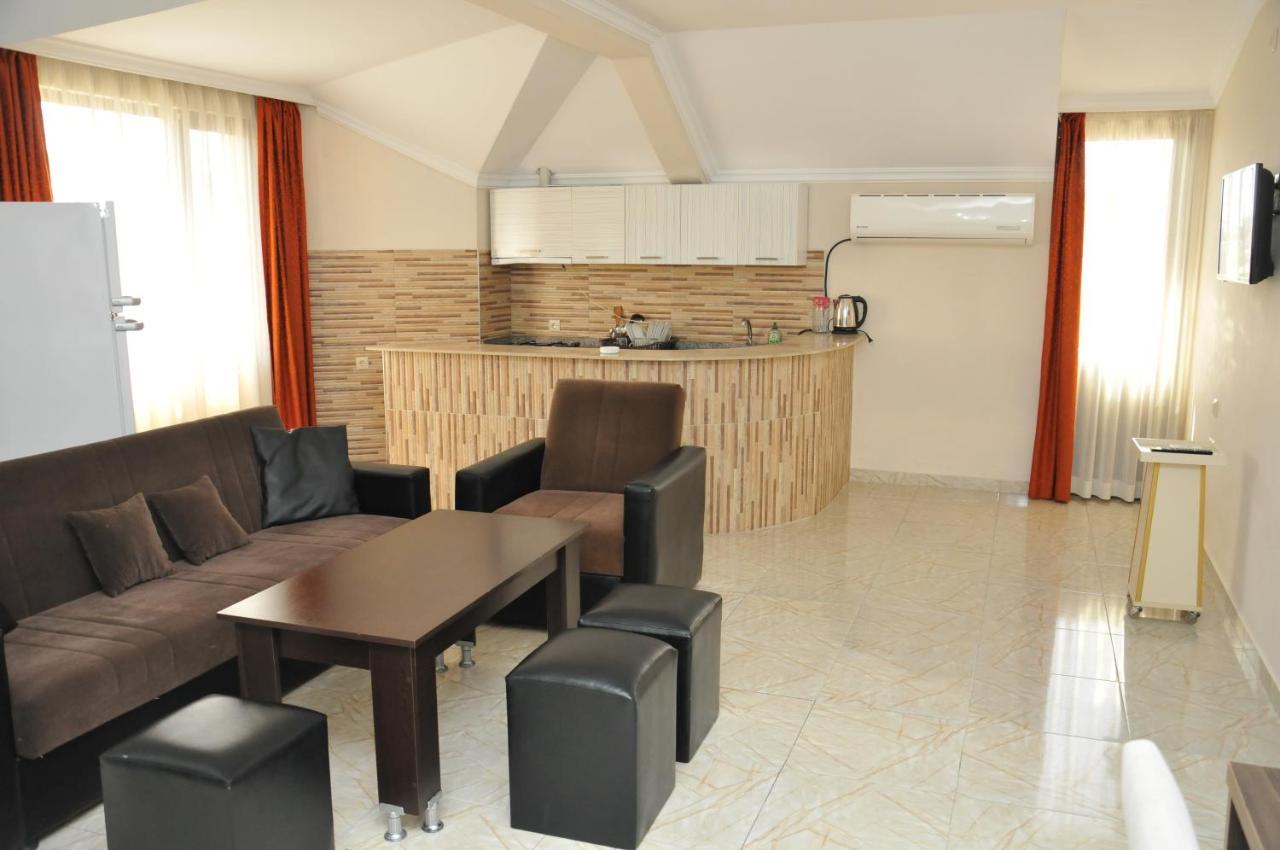 Apartments Residence Batumi Esterno foto